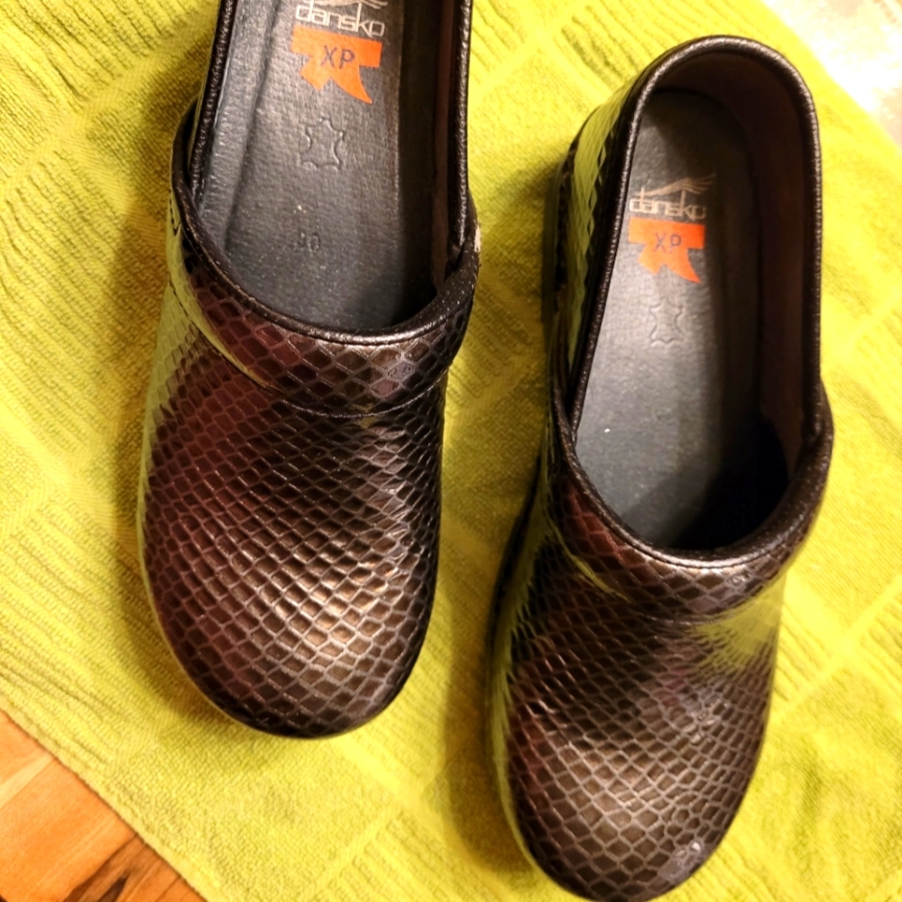 Dansko clogs shoes